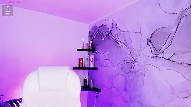 Snapshot of Lilokat_ chatting on October 18, 2:36 am Lilokat online show from October 18, 2:36 am