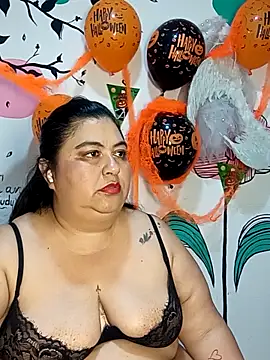 curvy diva  online show from November 1, 2:21 pm