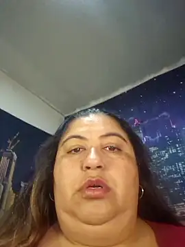 curvy diva  online show from April 13, 10:38 am