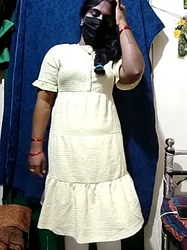 mini-queen online show from December 23, 9:35 am