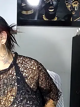 Snapshot of snow_belle chatting on October 22, 4:06 am snow belle online show from October 22, 4:06 am