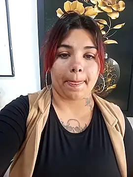 Snapshot of snow_belle chatting on September 22, 5:00 pm snow belle online show from September 22, 5:00 pm