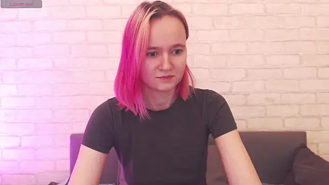 Ericha Stone online show from November 4, 4:28 am