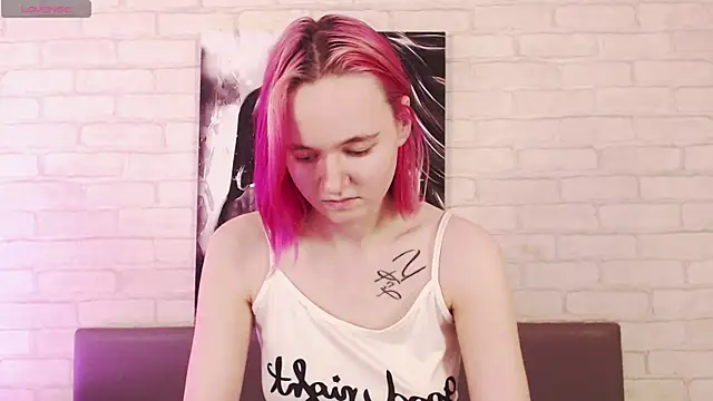 Ericha Stone online show from October 4, 2:17 am