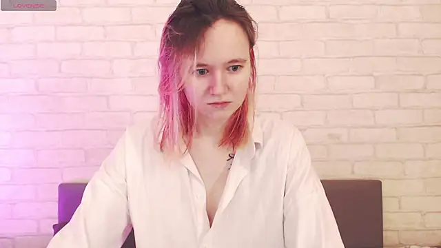 Ericha Stone online show from March 29, 1:59 am