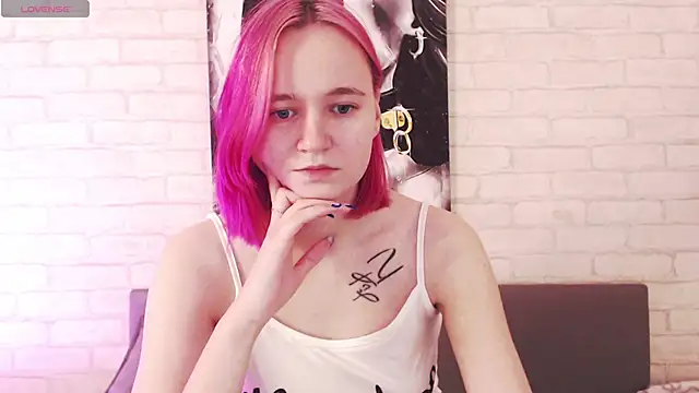 Ericha Stone online show from September 19, 8:13 am