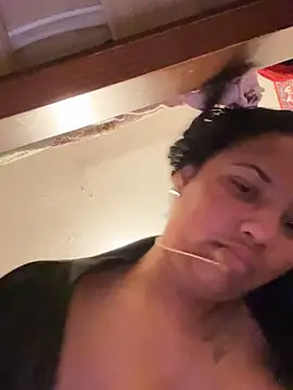 StylishEchium online show from November 11, 9:23 pm