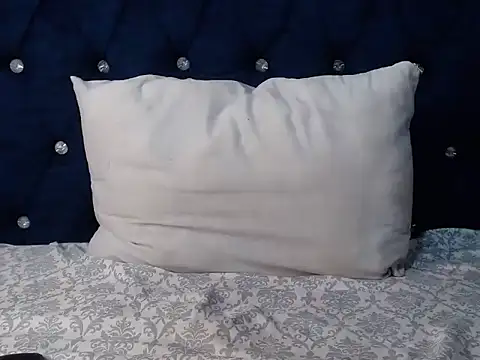 Snapshot of Nasiekuuu chatting on September 18, 8:18 pm Nasiekuuu online show from September 18, 8:18 pm