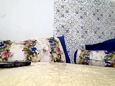 Snapshot of Mayamimi chatting on October 29, 10:45 pm Mayamimi online show from October 29, 10:45 pm