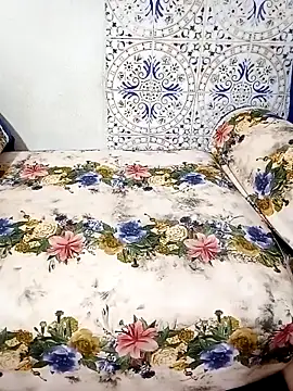 Snapshot of Mayamimi chatting on October 13, 11:18 pm Mayamimi online show from October 13, 11:18 pm