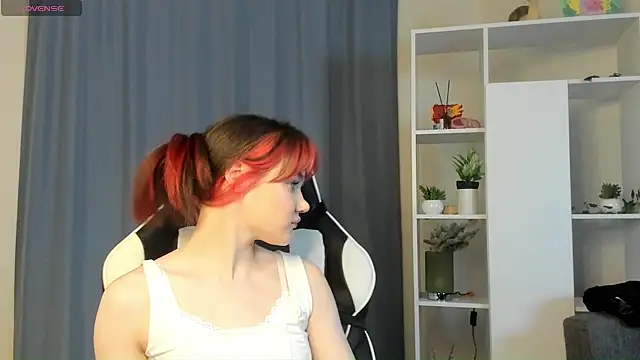 MauraSpurrier online show from October 22, 6:57 pm