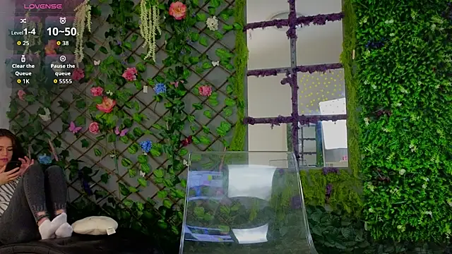 Snapshot of baby_nyco chatting on October 20, 4:43 pm baby nyco online show from October 20, 4:43 pm