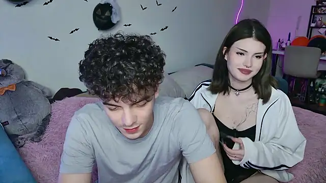 Alice18James online show from October 17, 7:39 pm