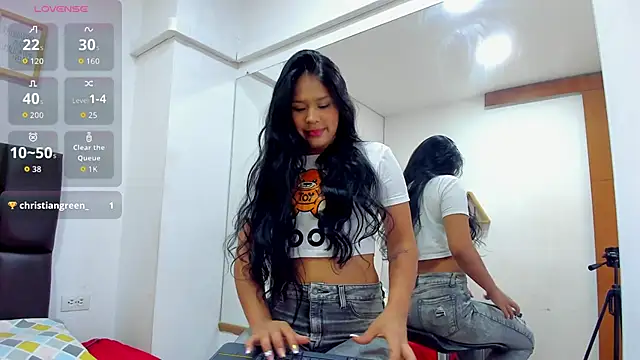 Snapshot of karol_bustamante chatting on October 17, 12:08 pm karol bustamante online show from October 17, 12:08 pm