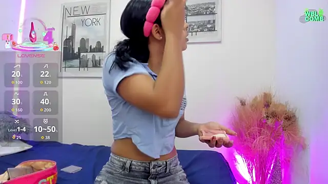 Snapshot of karol_bustamante chatting on September 18, 11:42 am karol bustamante online show from September 18, 11:42 am