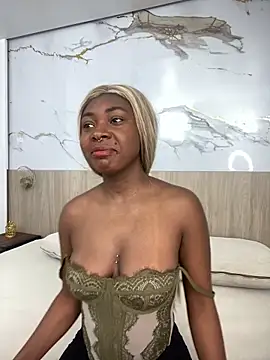 Snapshot of emily_browne chatting on October 21, 7:29 pm emily browne online show from October 21, 7:29 pm