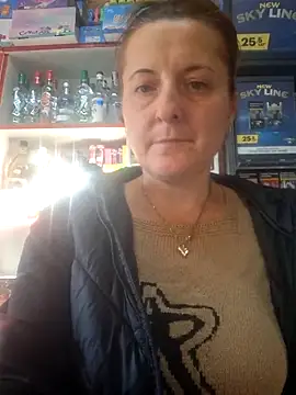 Snapshot of Fluturas2 chatting on October 16, 1:58 pm Fluturas2 online show from October 16, 1:58 pm