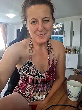 Snapshot of Fluturas2 chatting on September 25, 12:48 pm Fluturas2 online show from September 25, 12:48 pm