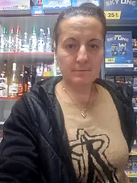 Snapshot of Fluturas2 chatting on October 17, 3:37 pm Fluturas2 online show from October 17, 3:37 pm