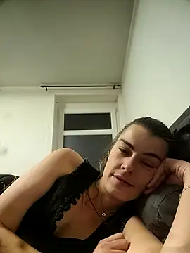 Carolinemiam online show from November 27, 12:02 am