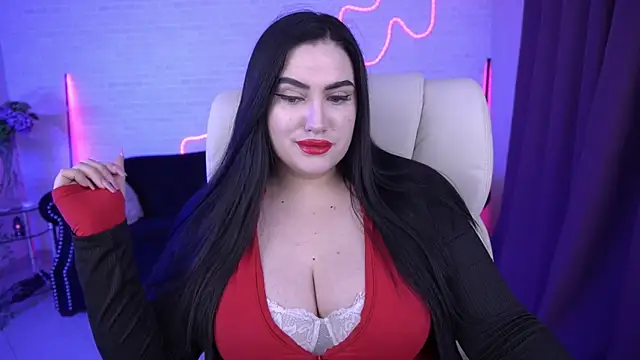 LunaPearll online show from October 26, 7:37 am