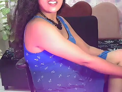 Snapshot of shaalu_sharma chatting on September 18, 3:32 pm shaalu sharma online show from September 18, 3:32 pm
