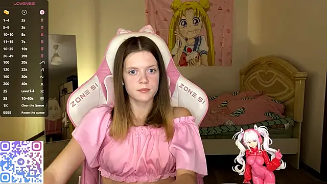 VibeQueenLucy online show from October 17, 3:26 pm