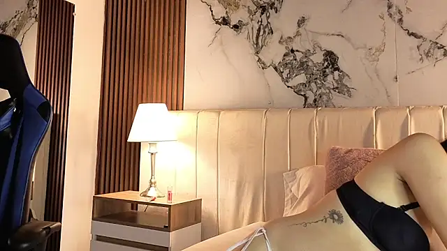 Snapshot of AmmyThompson__ chatting on October 11, 11:47 am AmmyThompson online show from October 11, 11:47 am