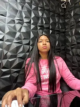 lil charme online show from October 25, 7:10 pm