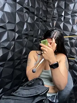 lil charme online show from September 24, 7:46 pm