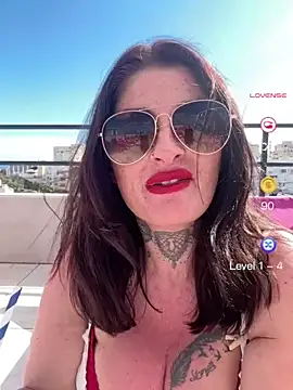 IrishmilfAnna online show from May 13, 4:02 pm