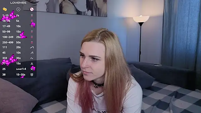 HelenMartines online show from October 17, 10:29 am