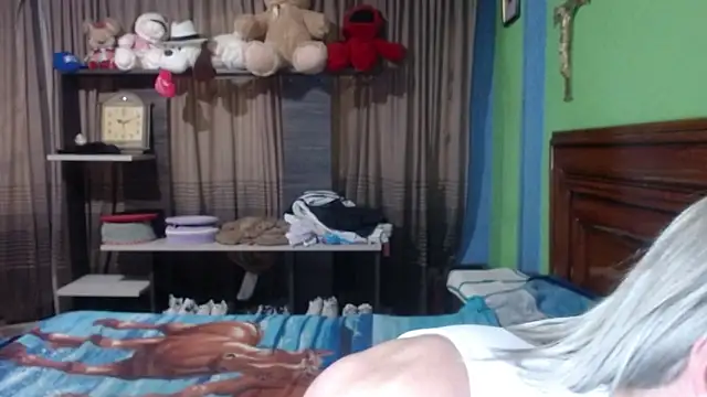 Snapshot of _Charlize_theron_ chatting on October 16, 11:40 pm  Charlize theron  online show from October 16, 11:40 pm