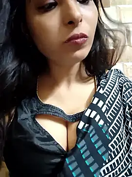 Snapshot of QUEEN-ADITI chatting on October 5, 6:02 pm QUEEN-ADITI online show from October 5, 6:02 pm