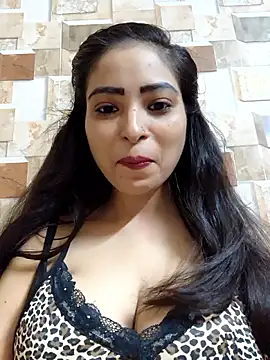 Snapshot of QUEEN-ADITI chatting on September 18, 2:48 pm QUEEN-ADITI online show from September 18, 2:48 pm