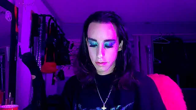 Snapshot of xoFrankie chatting on October 30, 4:15 am xoFrankie online show from October 30, 4:15 am