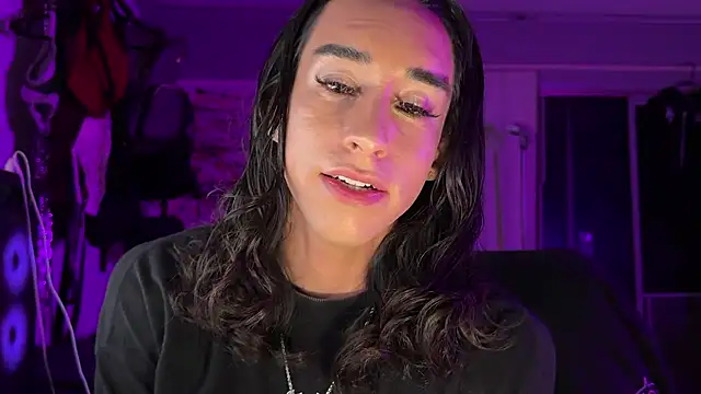 xoFrankie online show from December 18, 3:44 am