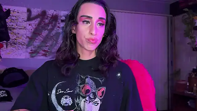 Snapshot of xoFrankie chatting on October 2, 3:11 am xoFrankie online show from October 2, 3:11 am