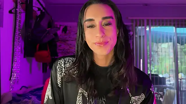 xoFrankie online show from February 23, 12:44 am