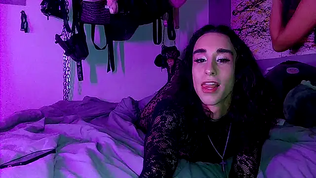 Snapshot of xoFrankie chatting on September 11, 5:08 am xoFrankie online show from September 11, 5:08 am