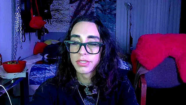 Snapshot of xoFrankie chatting on September 24, 6:23 am xoFrankie online show from September 24, 6:23 am