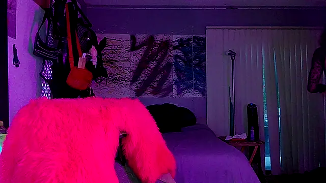 Snapshot of xoFrankie chatting on September 13, 1:46 am xoFrankie online show from September 13, 1:46 am