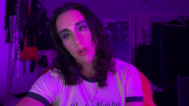 Snapshot of xoFrankie chatting on October 25, 5:48 am xoFrankie online show from October 25, 5:48 am