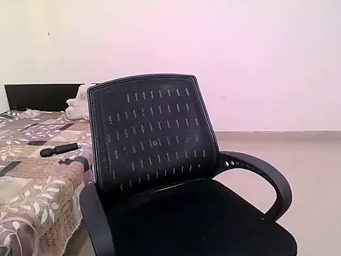 Snapshot of its_siya_ chatting on October 18, 2:20 pm its siya online show from October 18, 2:20 pm