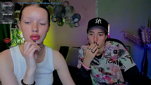 Snapshot of khloebeauty chatting on October 7, 7:40 pm khloebeauty online show from October 7, 7:40 pm