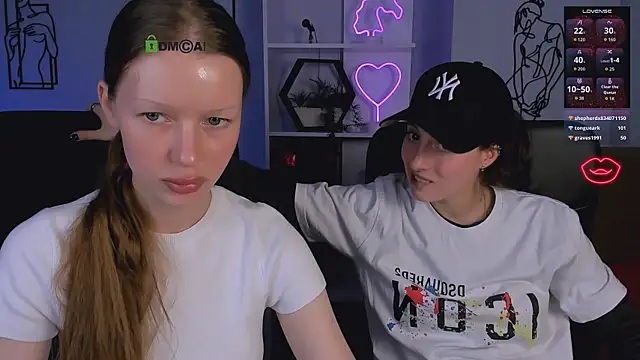 Snapshot of khloebeauty chatting on October 6, 7:07 pm khloebeauty online show from October 6, 7:07 pm