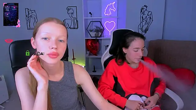 Snapshot of khloebeauty chatting on October 12, 7:05 pm khloebeauty online show from October 12, 7:05 pm