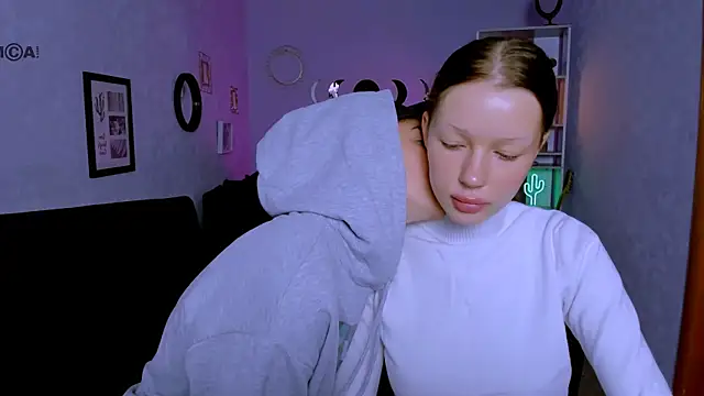 Snapshot of khloebeauty chatting on September 29, 5:45 am khloebeauty online show from September 29, 5:45 am