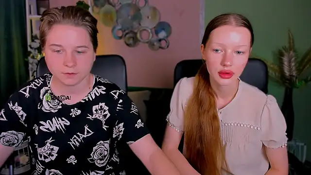 Snapshot of khloebeauty chatting on September 24, 5:50 am khloebeauty online show from September 24, 5:50 am