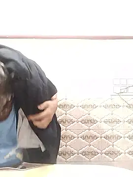 Snapshot of meenu_bhabhi547 chatting on October 24, 2:40 am meenu bhabhi547 online show from October 24, 2:40 am